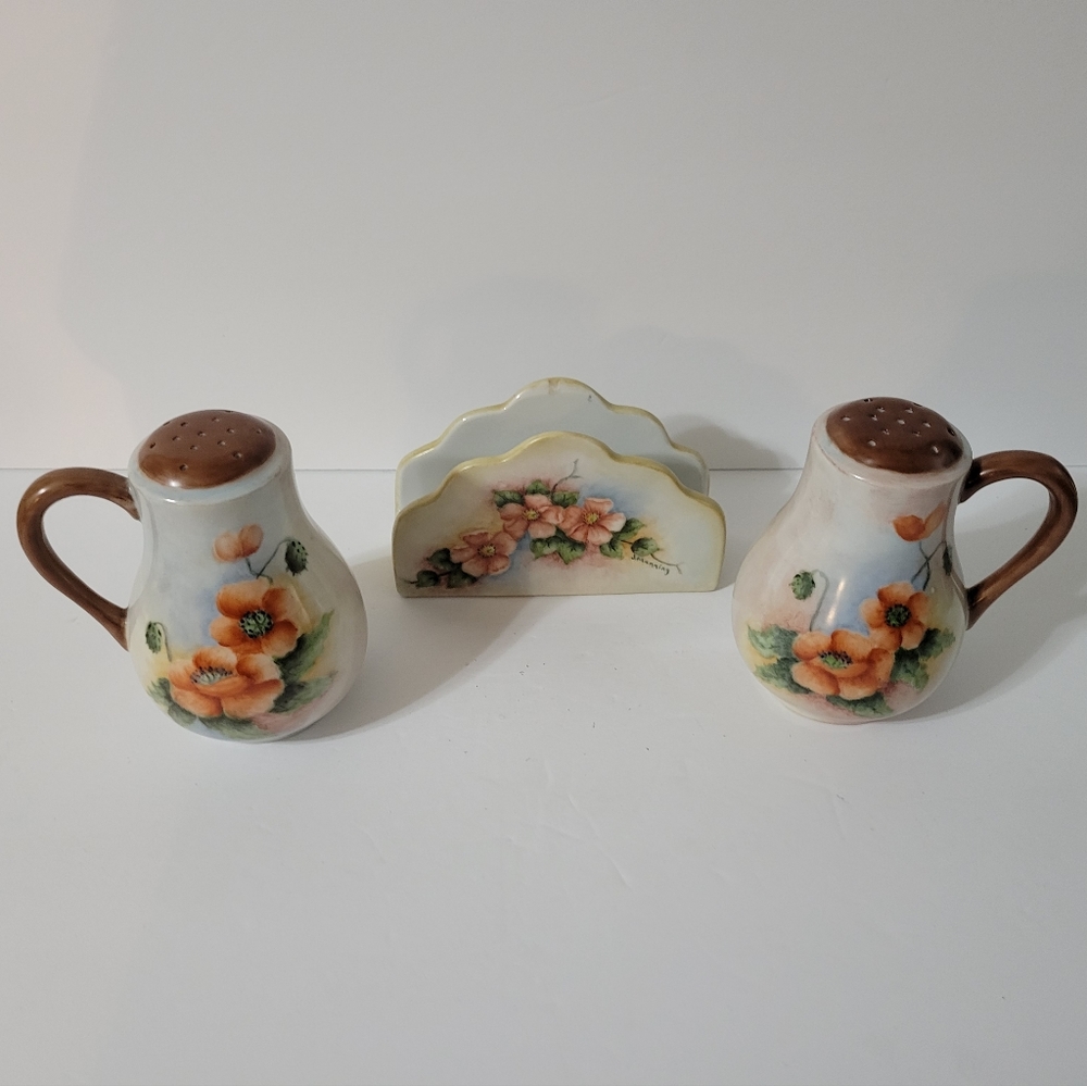 Hand Painted Ceramic Salt Pepper Shaker With Napkin Holder Set